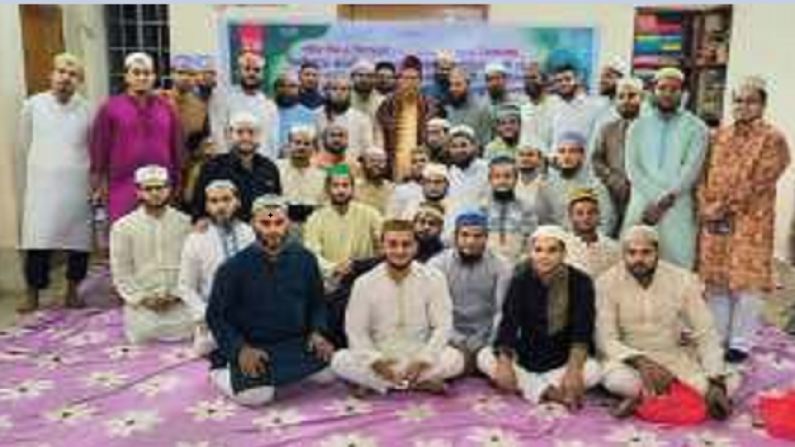 জামেয়া আহমদিয়া সুন্নিয়া আলিয়া দাখিল ২০০২ হতে কামিল ২০০৮ ব্যাচের দোয়া মাহফিল অনুষ্ঠিত।