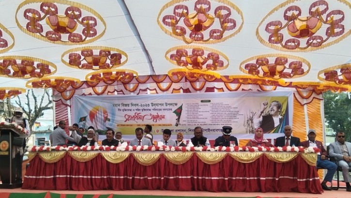 শিবগঞ্জে উপজেলা প্রশাসনের মুক্তিযোদ্ধা সংবর্ধনা