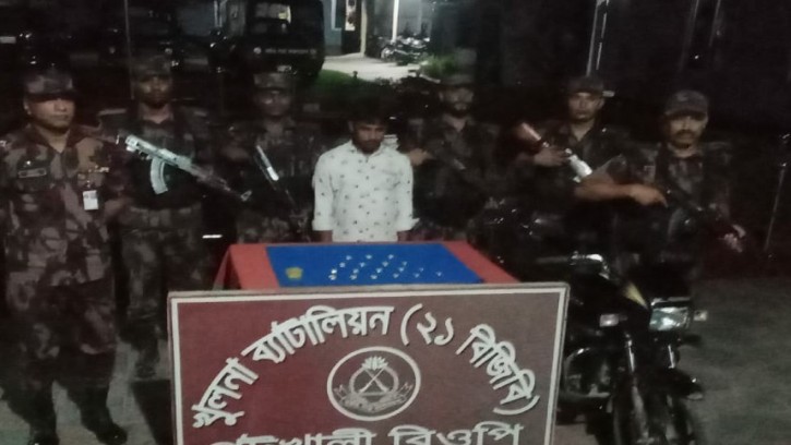 বেনাপোল সীমান্তে ২ কোটি টাকার স্বর্ণেরবার জব্দ, আটক ১  