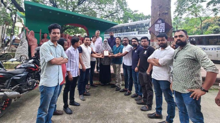 শহীদ সাজিদের পরিবারকে তারেক রহমানের উপহার