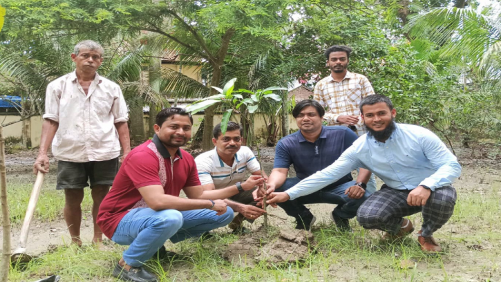পিরোজপুর গণপূর্ত অধিদপ্তরের সপ্তাহব্যাপী বৃক্ষরোপণ কর্মসূচির উদ্বোধন