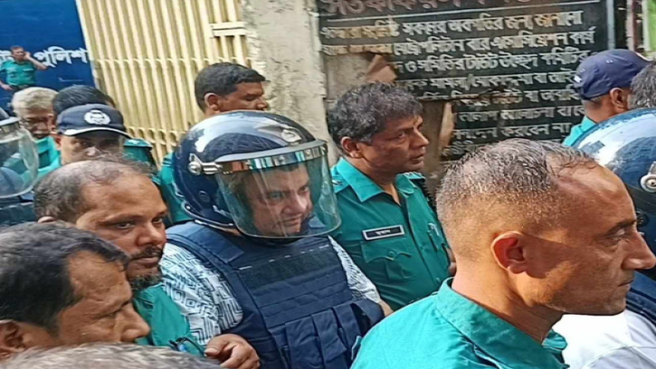 নজিবরের নির্যাতন থেকে রেহাই পায়নি সাংবাদিকরাও