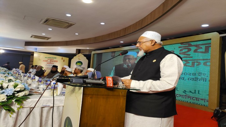 বাংলাদেশের হজ ব্যবস্থাপনাকে বিশ্বে একটি মডেল হিসেবে দাঁড় করাতে চাই: ধর্মমন্ত্রী 