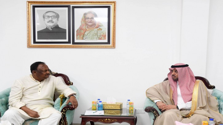 সৌদি রাষ্ট্রদূতের সাথে বাণিজ্যমন্ত্রীর মতবিনিময়