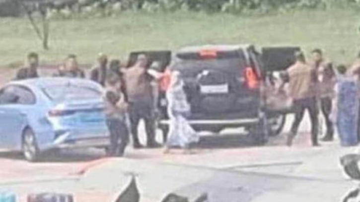 শেখ হাসিনাকে কি আপাতত ভারতেই থাকতে হচ্ছে