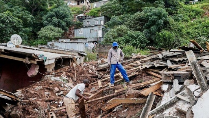 দক্ষিণ আফ্রিকায় বন্যা: তিন শতাধিক মানুষের মৃত্যু