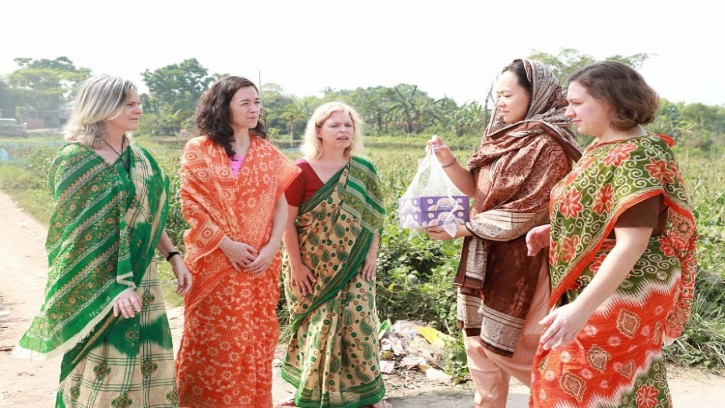  ইত্যাদিতে আবারও বিদেশিদের নিয়ে  জমকালো আয়োজন