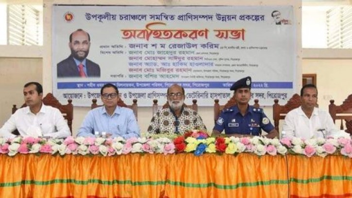 অসহায়, দরিদ্র ও ছিন্নমূল মানুষকে স্বাবলম্বী করতে সরকার সচেষ্ট: মৎস্য মন্ত্রী