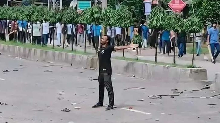 ছেলের হত্যারকারীদের নিয়ে যা বললেন আবু সাঈদের বাবা