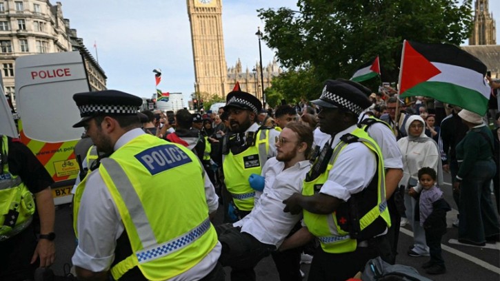 যুক্তরাজ্যে প্যালেস্টাইন অ্যাকশন বিক্ষোভে যা ঘটলো!