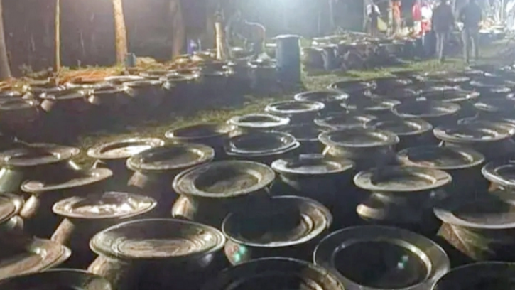  ২৫০ ডেকচি বিরিয়ানি দিয়ে ইউপি চেয়ারম্যানের গণভোজ