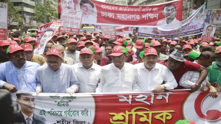 রাজধানীতে ফখরুলের নেতৃত্বে শ্রমিক দলের র‌্যালি
