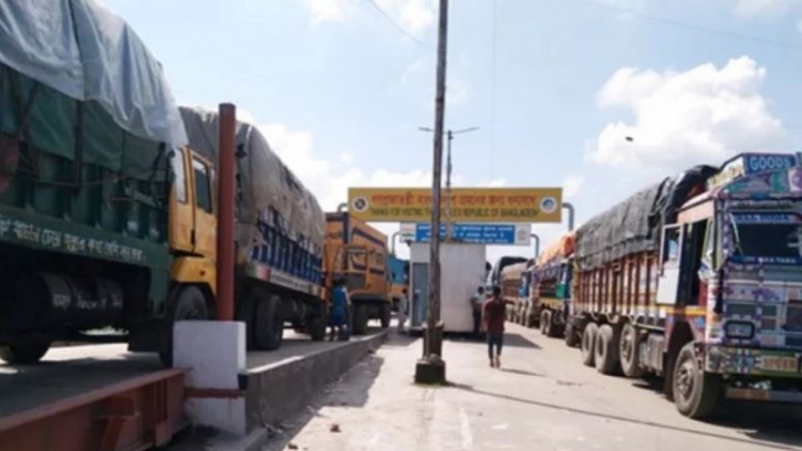 বেনাপোল স্থলবন্দর দিয়ে আমদানি-রপ্তানি বাণিজ্য শুরু  