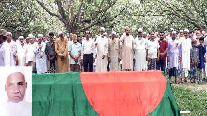 শিবগঞ্জে বীরমুক্তিযোদ্ধা আরজেদ আলীর রাষ্ট্রীয় মর্যাদায় দাফন