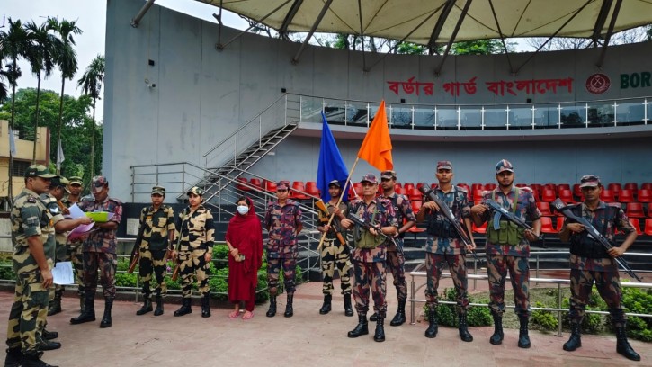 ভারতীয় তরুণী পিংকি সরকার প্রেমের টানে বাংলাদেশে এসে বিপাকে
