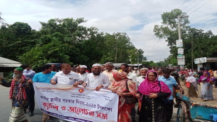 স্মার্ট মানুষ তৈরি করার কোন বিকল্প নেই: চেয়ারম্যান গোলাপ