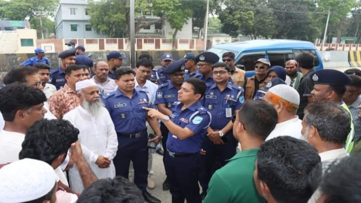 মানিকগঞ্জে চাঁদাবাজি বন্ধে এসপি'র কঠোর হুঁশিয়ারি 