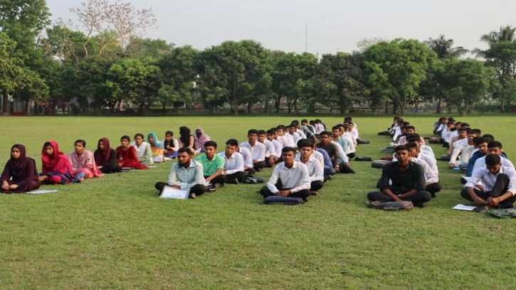 মানিকগঞ্জে মেধা ও যোগ্যতায় পুলিশে চাকরি পেলেন ৩৫ নারী-পুরুষ 