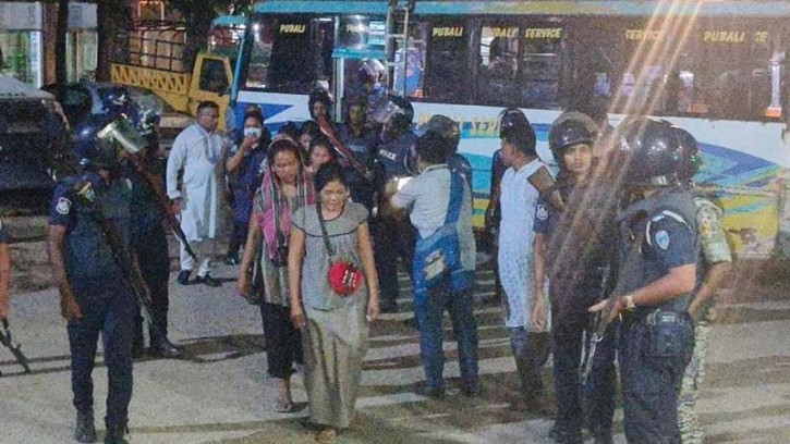 বান্দরবানে কেএনএফ সদস্য সন্দেহে ১৮ নারীসহ আটক ৪৯