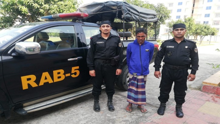 চাঁপাইনবাবগঞ্জে সাড়ে ৩ কেজি হেরোইনসহ একজন আটক