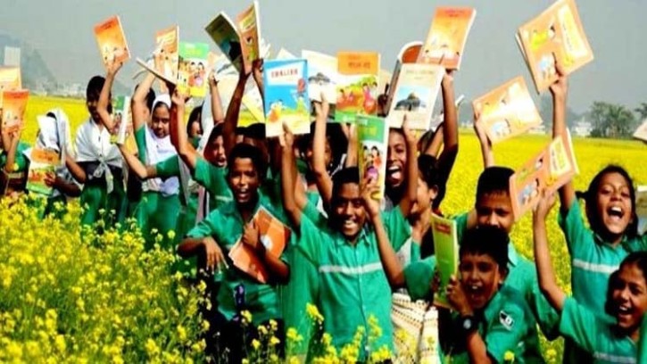 আজ বই উৎসবে মাতবে প্রায় ৪ কোটি শিক্ষার্থী