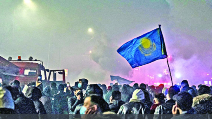 বিক্ষোভের জেরে কাজাখস্তানে সরকার পতন