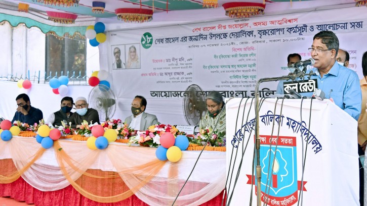 ধর্মান্ধরাই সাম্প্রদায়িকতার বিষবাষ্প ছড়ায়: কৃষিমন্ত্রী