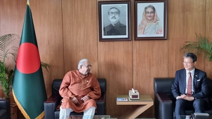 প্রবাসীকল্যাণ মন্ত্রীর সাথে দক্ষিণ কোরিয়ার রাষ্ট্রদূতের বৈঠক 