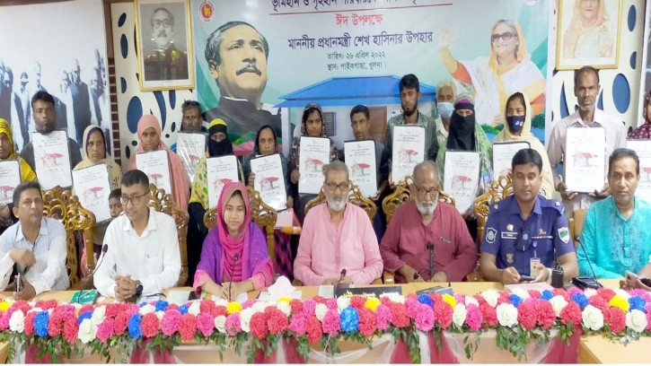 পাইকগাছার আরো ৩৬ ভ‚মি ও গৃহহীন পরিবার