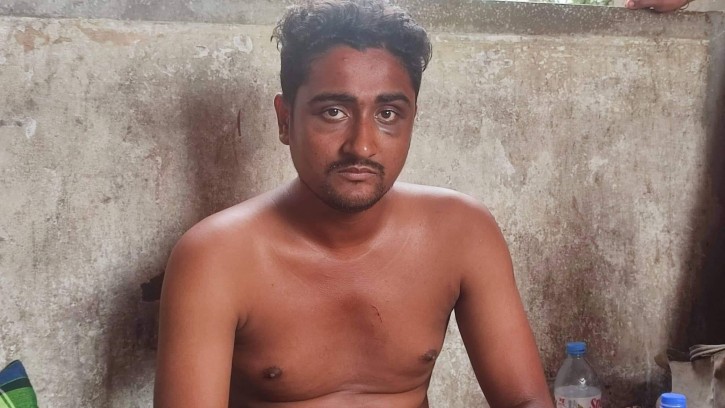 মোংলার ব্যববাসয়ীকে পিরোজপুর নিয়ে মারধর ও আট লাখ টাকা লুট