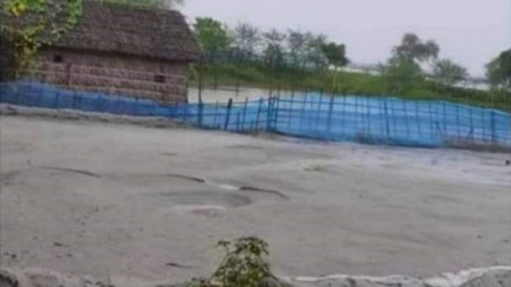 কপোতাক্ষ নদের চরভরাটি জমিতে অবৈধ দখল নিয়ে বালুভরাট