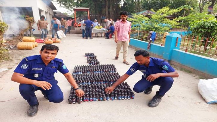 গোবিন্দগঞ্জ আদালতে ২১ মামলায় ২২ লাখ টাকার জব্দকৃত মাদক ধ্বংস