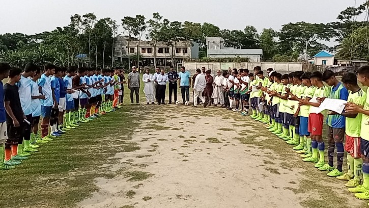গোয়ালন্দে বঙ্গবন্ধু জাতীয় গোল্ডকাপ ফুটবল টুর্নামেন্টের উদ্বোধন