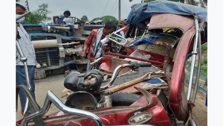 টাঙ্গাইলে পিকআপ ও ইজিবাইক সংঘর্ষে দুইজন নিহত, আহত ৬