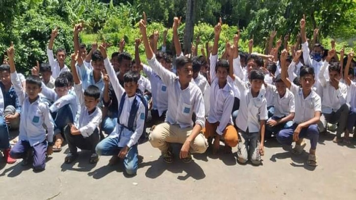 সোনাগাজীতে প্রধান শিক্ষকের পদত্যাগের দাবিতে বিক্ষোভ