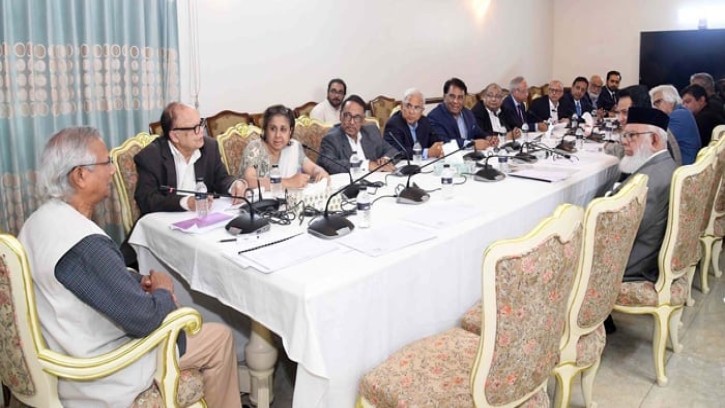 প্রধান উপদেষ্টার সঙ্গে ব্যবসায়ী প্রতিনিধিদলের বৈঠক 