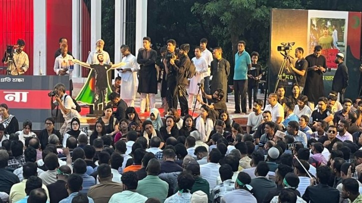 ‘ছাত্র-জনতার’ আন্দোলনে হত্যার বিচার দেখে মরতে চান পরিবারের সদস্যরা 