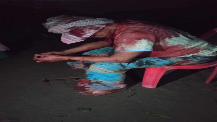 গোবিন্দগঞ্জে বীরমুক্তিযোদ্ধা খগেন্দ্র নাথ প্রমানিক দুবৃর্ত্তদের হামলায় গুরুতর আহত