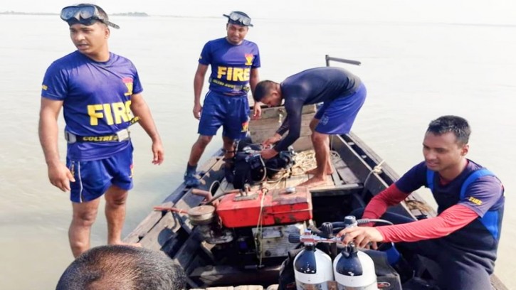 ফুলছড়িতে ব্রহ্মপুত্র নদে নৌকা থেকে পড়ে তরুণ নিখোঁজ