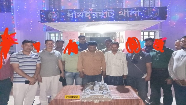 নওগাঁ ধামইরহাটে কষ্টি পাথরের বিষ্ণু মূর্তি উদ্ধার