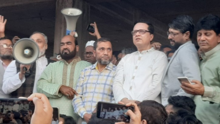 পথ সভায় ব্যস্ত সময় পার করছেন মুরাদ জং 