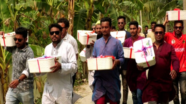 ভান্ডারিয়ায় ৭০ হাজার পরিবার পাচ্ছে ইফতার সামগ্রী