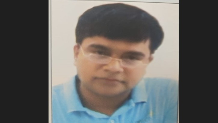 নিজে দোষ করে বন্ধুকে ফাঁসিয়ে দিলেন উপসচিব সাইফুল 