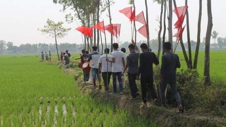 পত্নীতলায় আদালতের কাজে বাধা সৃষ্টির অভিযোগ