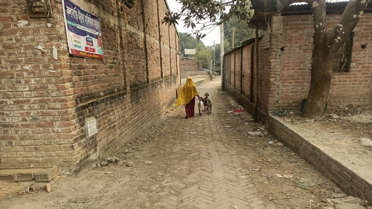 শিবগঞ্জে সরকারি রাস্তা  কৌশলে বিক্রির চেষ্টা