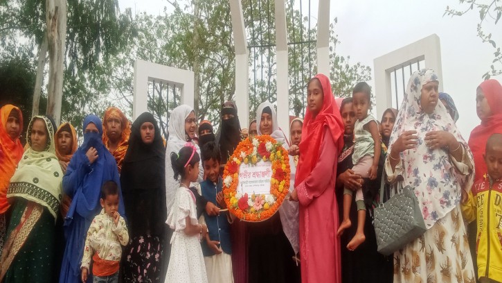 গোবিন্দগঞ্জে কাটাবাড়ীতে মহান স্বাধীনতা দিবসে শহীদ মিনারে পুষ্পস্তবক অর্পণ 