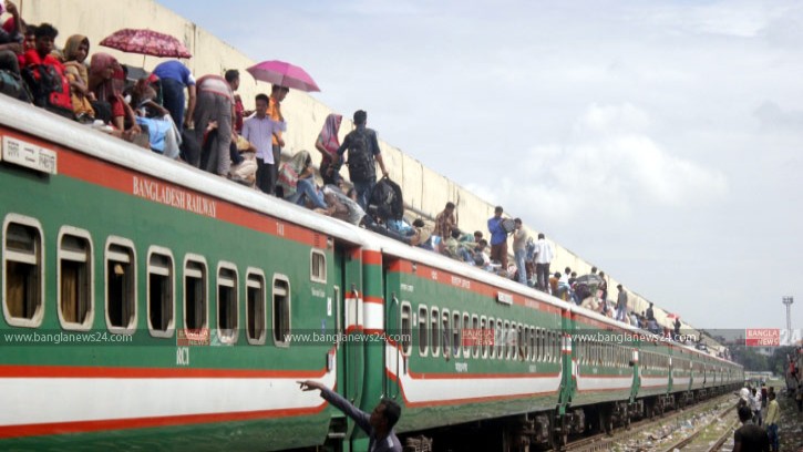 ‘জুলাই ঘোষণাপত্র’ পাঠে অংশ নিতে বিশেষ ট্রেন ভাড়া সরকারের