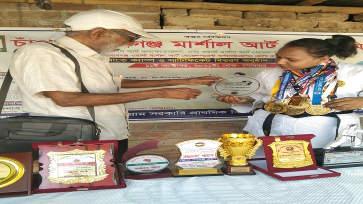 সমাজ থেকে মাদক ও বাল্যবিয়ে রোধ করায় আমার লক্ষ্য