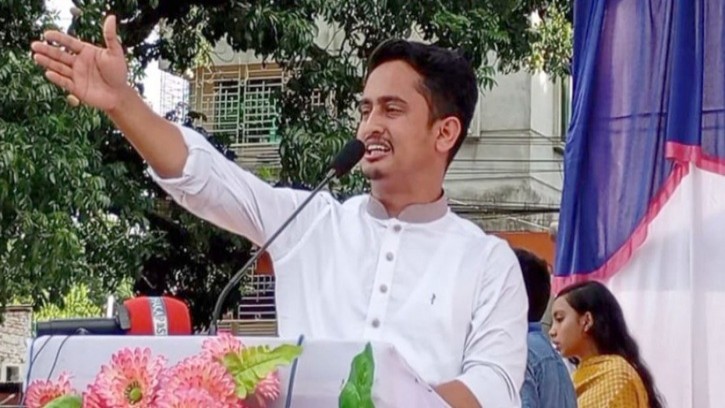 ডাকসুর রাজনৈতিক কামড়াকামড়ি নিয়ে স্ট্যাটাসে যা লিখলেন সারজিস 