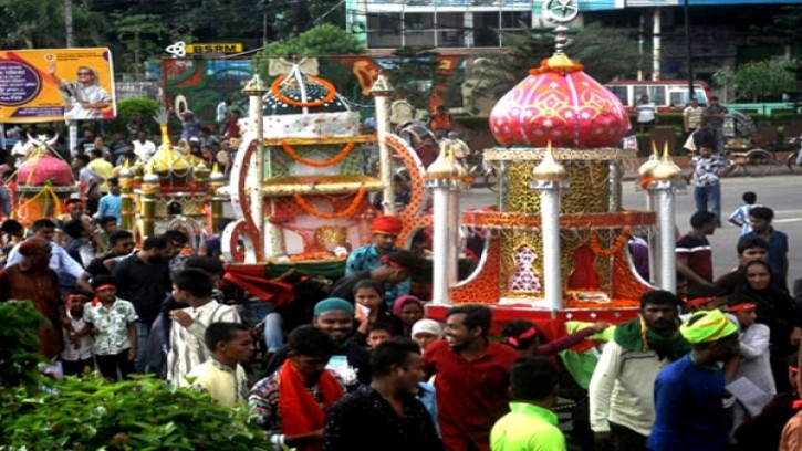 দেশীয় অস্ত্র বহন নিষিদ্ধ, ফোটানো যাবে না পটকা ও আতশবাজি